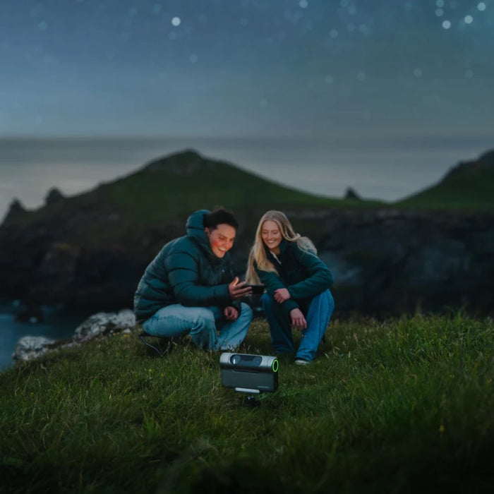 A Couple Outdoors Using the DWARF 3 Smart Telescope
