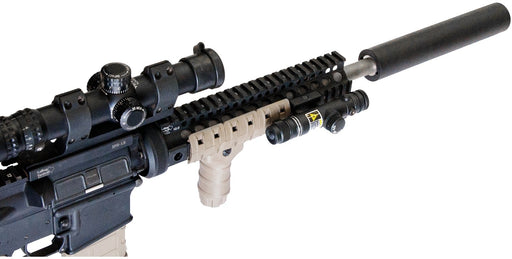 Luna Optics Extended Range Laser Riflescope Illuminator Mounted to Riflescope