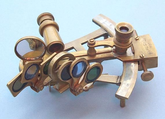 Stanley London 4-Inch Brass Sextant with Antique Finish Body 6 Swing-Arm Filters